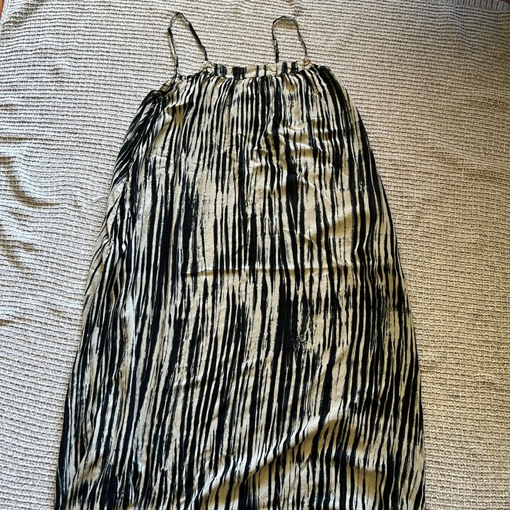 KHUSH Riva Spaghetti Strap Maxi Dress Medium